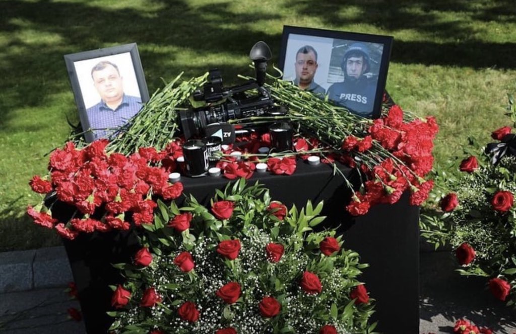 Şəhid həmkarlarımızın xatirəsini ehtiramla anırıq!
🙏🇦🇿
 <a href="/aztvresmi/">AZTV</a>  <a href="/AZERTAC/">AZERTAC News Agency</a>  #kəlbəcər #ermənivandalizminəson