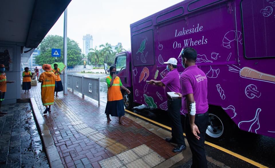 mudadeniya's tweet photo. As a brand that truly cares about the wellbeing of all their stakeholders including their communities, Cinnamon Hotels &amp; Resorts announced the launch of “Meals that Heal”; a food donation initiative to help the community.
#CinnamonHotels #InspiringMoments #SriLanka https://t.co/hcSGRUhqKE