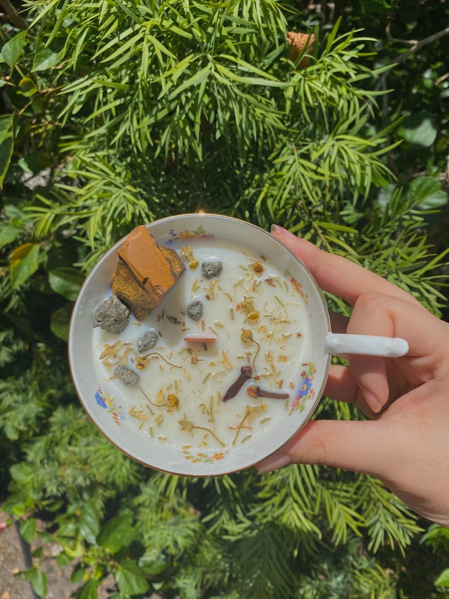 SunSnail4's tweet photo. @Dayniaa I create soy intention candles with recycled cups and cans! mystery candles now available! 
https://t.co/xGd5XpWpaO https://t.co/45vgUqOZF4