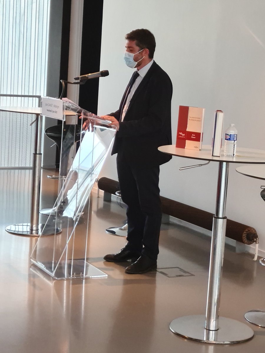 xavierRonsin's tweet photo. Succession de très beaux discours en hommage à Jean Danet #Melanges @Dalloz https://t.co/mx8hMIuR48