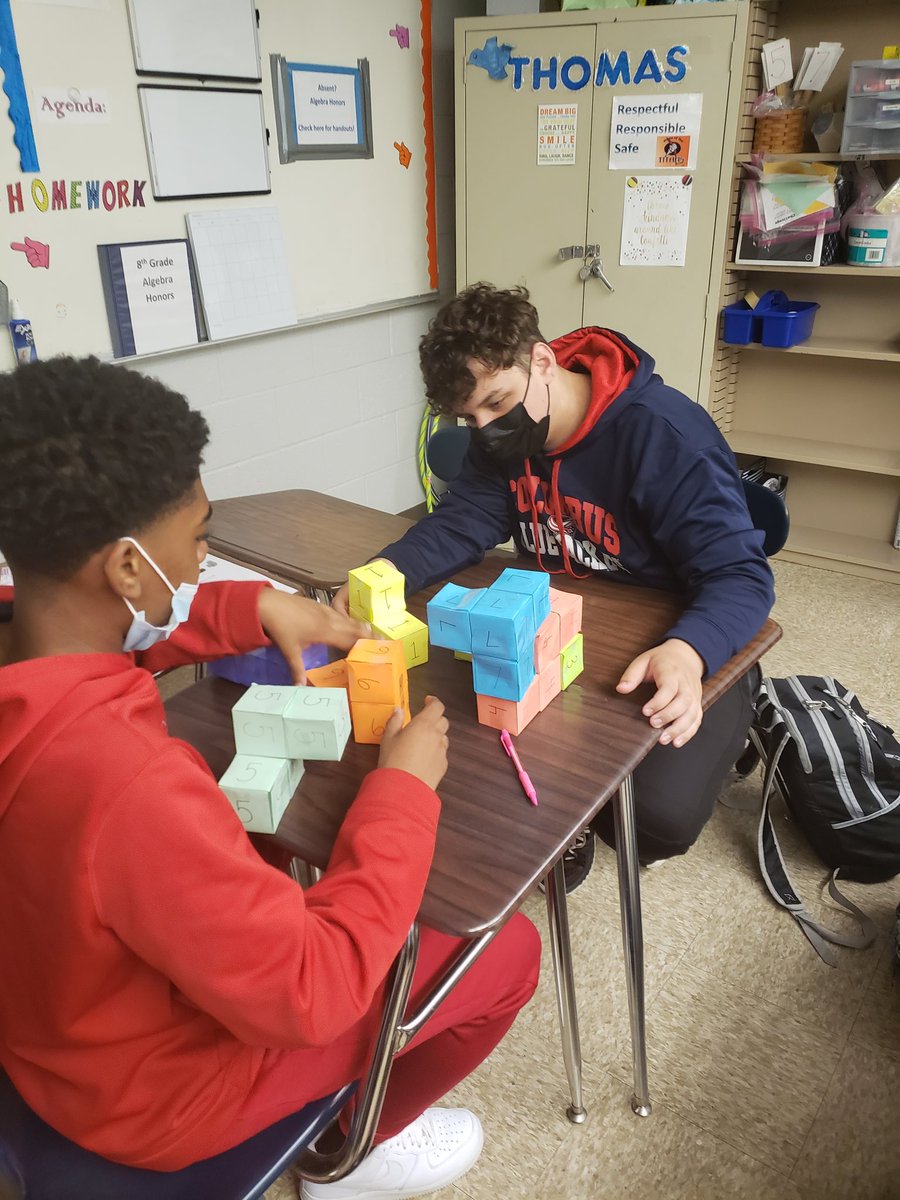 8bBmms's tweet photo. Problem solving and collaboration! #bmmstitans #8bbelievers https://t.co/jj6Ynw4mkq