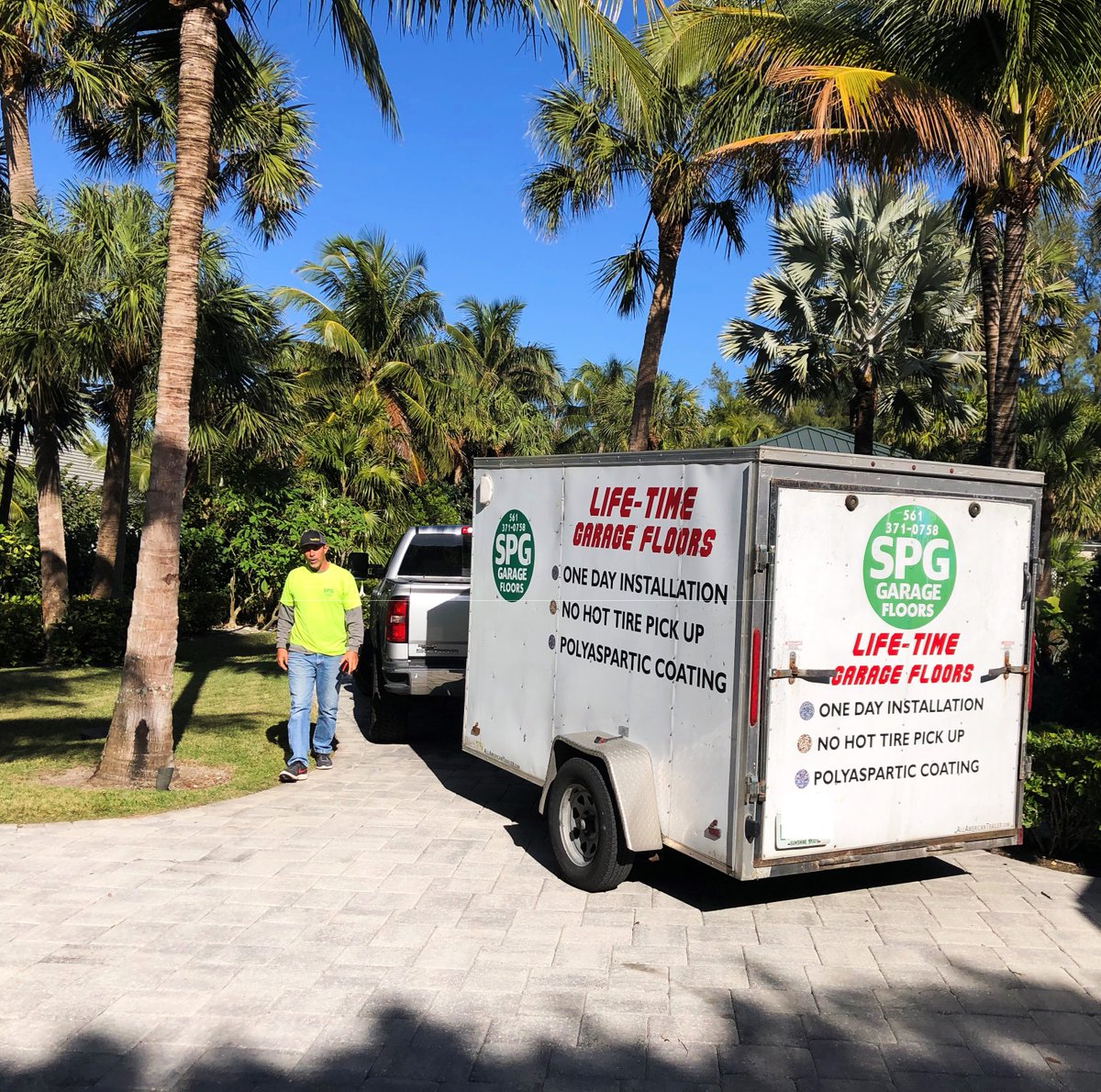 LATICRETE's tweet photo. This residential garage floor in Florida, USA got a makeover! #LATICRETE team members teamed up with local resinous flooring installers, SPG Garage Floors to spruce this one up using the #SPARTACOTE Metallic Pigment System. https://t.co/CM4ZAvE5Vc