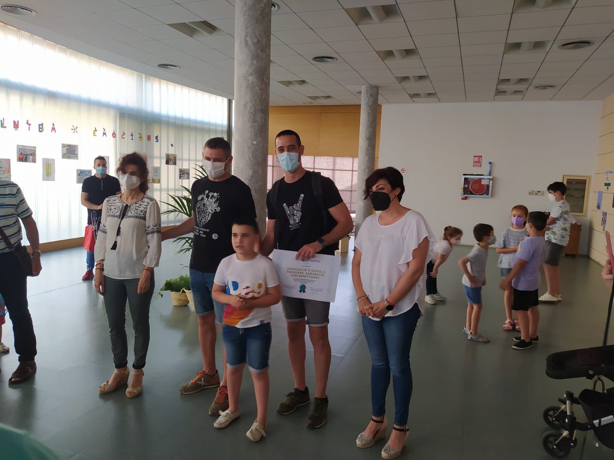 aapsd1's tweet image. Moltes gràcies al CEIP Cervantes d'@algemesi_net per la seua donació i, particularment, a Maria Carme Tormos per haver coordinat tot el projecte. Els nostres usuaris i usuàries dels campaments de refugiats del #sahara ho agrairan molt!