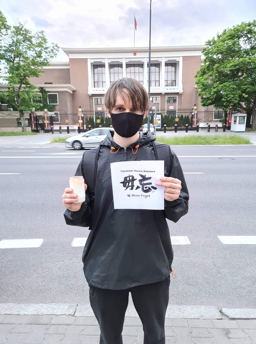 ZaleskiArchie's tweet photo. #FridaysForFreedom week 43
Never forget #TiananmenSquareMassacre #毋忘六四
#remember64
#FreeHongKong
#PL4HK
@NOW4humanity https://t.co/n1EufLXFfk
