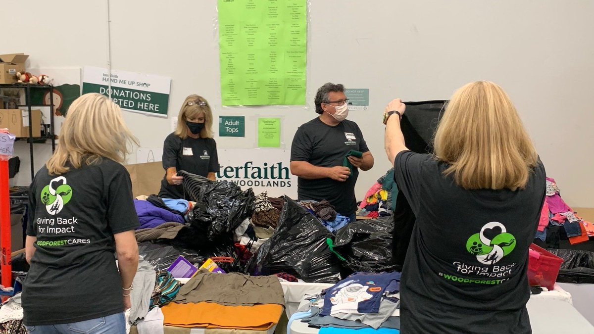 RJCareers's tweet photo. Our 10th annual Raymond James Cares Month has come to a close, and we want to thank our associates for leading some incredible community events this year. They cleaned up beaches, held donation drives and much more. You all made an impact in your communities – thank you. #RJCares https://t.co/zJYuBOlcvW