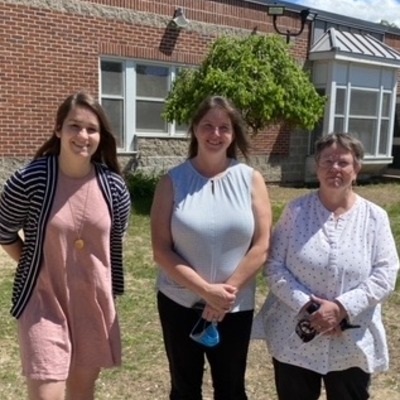 UNHTRRE's tweet photo. UNH TRRE Resident, Rachele Harvey, reflects on her experience in the program. Thank you so much for this amazing opportunity. Support from my teaching mentors and TRRE was astounding. I could not have asked for a better program and experience to guide my career! https://t.co/vSFTn5x3RA