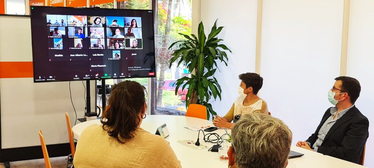 📸 Tarde de reunión telemática de cargos electos de las islas y coordinadores de las diferentes agrupaciones de <a href="/CsCanarias/">Cs Canarias 🇮🇨</a>.

Tenemos proyecto para Canarias y seguimos trabajando para solucionar los problemas de los canarios.