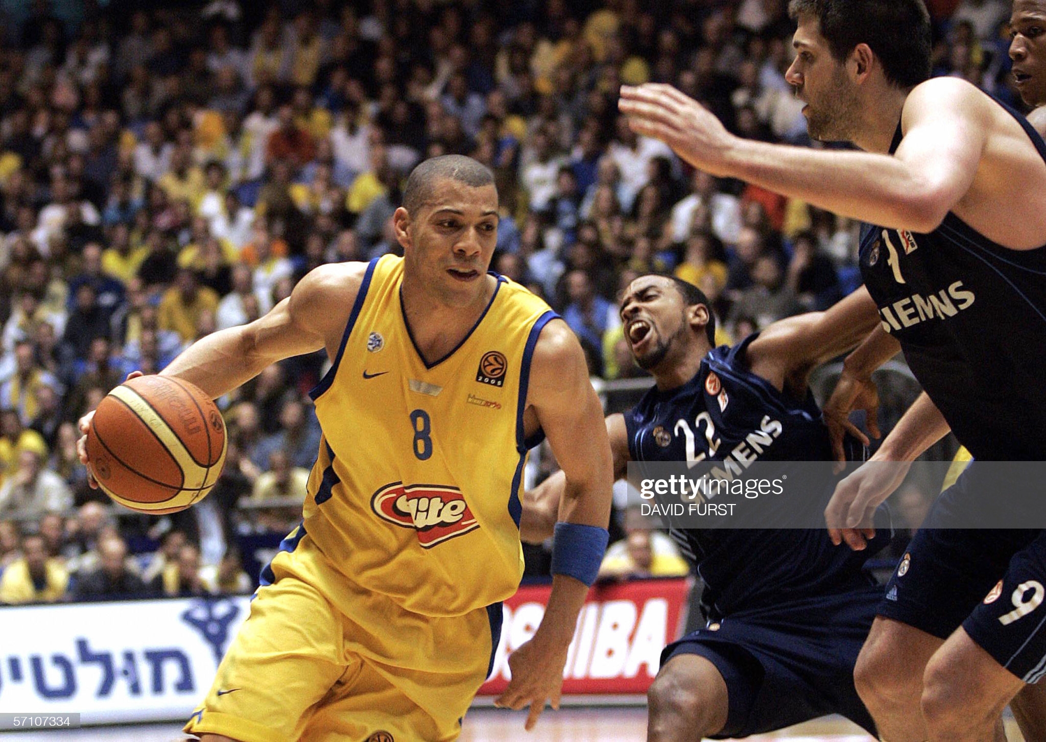 Aitor Bouzo on X: Camiseta Anthony Parker. Match worn + signed. Temporada  2005-06. Una de mis favoritas. Increíble el tejido de Nike, otra historia.  #basketball #jersey #retro #parker #maccabi #TelAviv   /