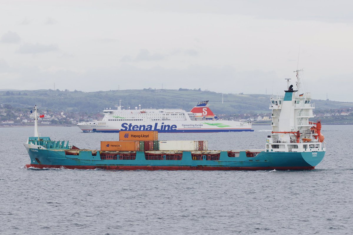 WixpixRob's tweet photo. Late afternoon snapshot 📸
A couple from this mornings departure from @BelfastHarbour
#ELBCARRIER & following #BenMADIGAN
Another container vessel #RAGNA racing #SuperfastVII to the navigation channel
@iomsteampacket #MANANNAN
& #GrampianTALISMAN
📸WixPix@Sea https://t.co/yA5v7eGz6O