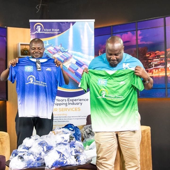 mshambuliaji's tweet photo. Kazi yetu ni kukutoa wasiwasi pindi ukihitaji huduma bora ya vifaa vya michezo.
Karibu #m9sportsstore #DarFreeMarket upate huduma zote na pia tunafanya "PRINTING"
.
Ahsante @TBConlineTZ na @silent_oceanltd kwa kufanya kazi nasi.
.
Tupigie simu/WhatsApp 0718852288 tukuhudumie. https://t.co/8ybX8EV9b8