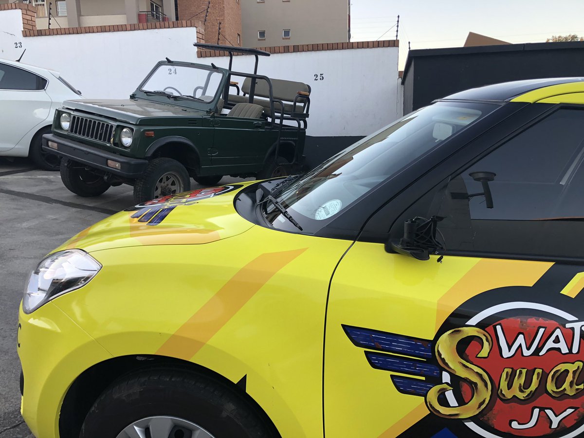 Who would have thought of a <a href="/Suzuki_ZA/">Suzuki SA</a> Jimmy as a game viewer!  Happy weekend Racers