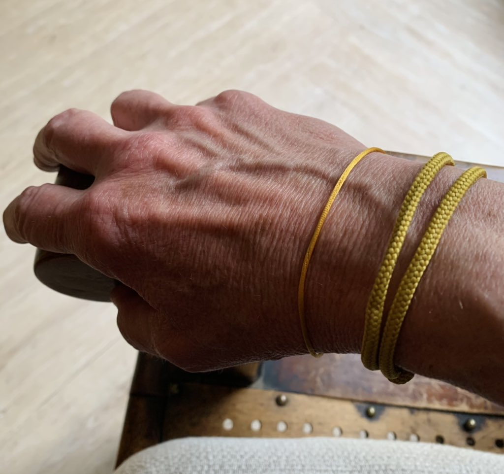 Aredronne's tweet photo. Delighted to be supporting Goal2:ZeroHunger &amp; the #TOGETHERBAND The rope is made from marine plastic &amp; the clasp from decommissioned illegal firearms. The bands are made in Nepal &amp; @thetogetherband hope to donate 5000 meals to those in need. Buy the bands from £18 #LetsEndHunger https://t.co/UaaXuQD3Kk