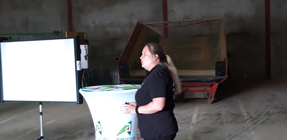 HOUILLIEZbenoit's tweet photo. Bilan de l année de stockage #pommedeterre sans CIPC par la #CAHDF service PDT :  témoignages producteurs,  interventions #Itcan #Fazor #Dormir #Argos #BioxM #Restrain #Biofresh #Igeba Nbreux paramètres à prendre en compte pour stocker : ne pas tout miser sur les antigerminatifs! https://t.co/8AiUMI94L3