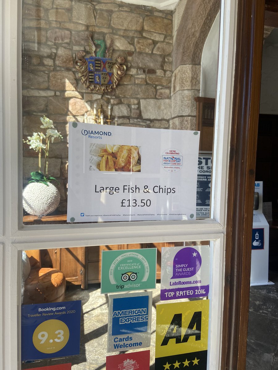 LaurieBarton23's tweet photo. Celebrating #nationalfishandchipday here at Thurnham! Grab yours this evening! 🎉 #DiamondFishandChipDay #DiamondResorts #ThurnhamHall @ChefsWest @THHGina @LeeEllinsRM @leigh_thh https://t.co/sR8ERYA94Y