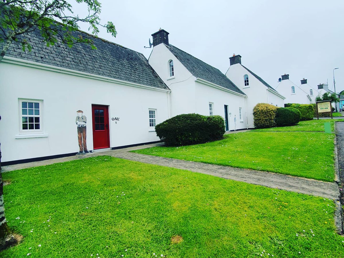 celtic_cottages's tweet photo. And we are open! 

Delighted to be welcoming regular and new guests to the holiday homes today 😊

Thank you to all the hard work of my staff to get open on time 💪

#rosscarbery #westcorkistheplacetobe #westcork #staycation #celticcottages https://t.co/fPJwft5L5j