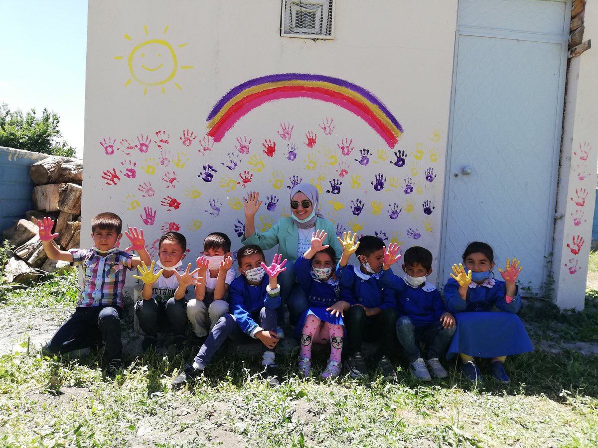 KevserVanto's tweet photo. Hayat boyu rengarenk öğrenelim 🌈
@ziyaselcuk
@AnginErhan
@mfaruktekinn
@agrimem
@AslFazlak https://t.co/dA1q1HwcWN