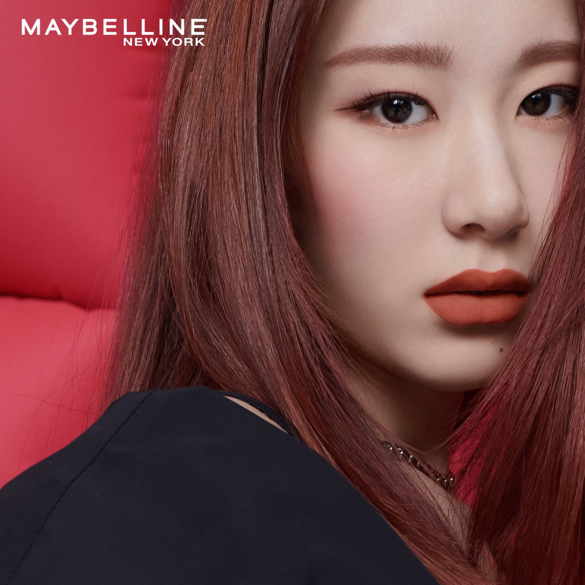 Maybelline_TH's tweet photo. Happy Birthday our cutie 🐰 #CHAERYEONG  from @ITZYofficial 💕

From #MaybellineThailand fam ☺️ 

#MaybellineITZY 
#HappyChaeryeongDay
#OurMainCHAERYEONGDay https://t.co/RclSb3HXOB