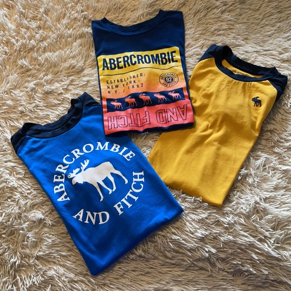 itsmejesswhite's tweet photo. So good I had to share! Check out all the items I'm loving on @Poshmarkapp #poshmark #fashion #style #shopmycloset #abercrombiefitch #thechildrensplace #stevemadden: https://t.co/N1dSeX9kOz https://t.co/gr3K8nJ5MG