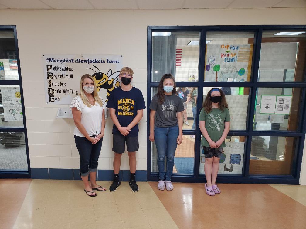 MemJrSrHigh's tweet photo. Here are our latest #PBIS weekly 🥤 and monthly 🍕 winners! Thank you for showing your #memphisPRIDE https://t.co/dnnHEy8SMa