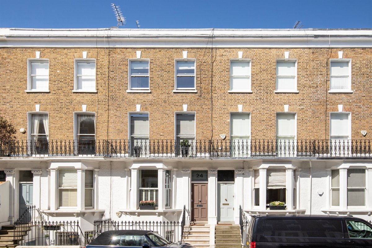 We are delighted to have just sold this 4 bedroom house off-market on Redburn Street. Guide price - £5,000,000.

#SW3 #primeproperty #moreavailable #Chelsea #happyfriday #sold #periodhouse #offmarket