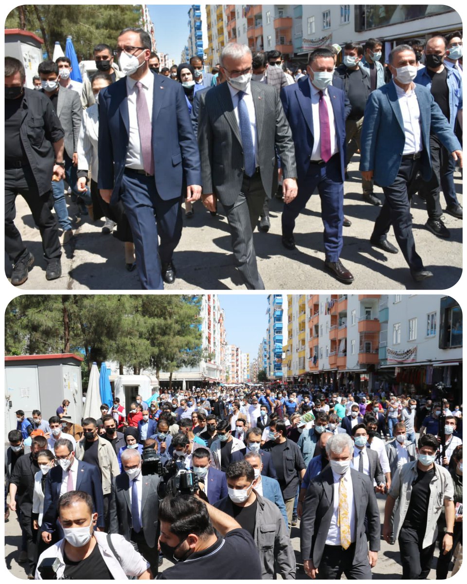 Gençlik ve Spor Bakanımız Sn. Mehmet Kasapoğlu, Bakanımız Sn. M. Mehdi Eker, Milletvekilimiz Sn. Oya Eronat, Valimiz Sn. Münir Karaloğlu, İl Başkanımız Sn. M. Şerif Aydın ve Bağlar Belediye Başkanımız Sn. Hüseyin Beyoğlu ile birlikte Sakarya Caddesi esnaflarımızı ziyaret ettik.