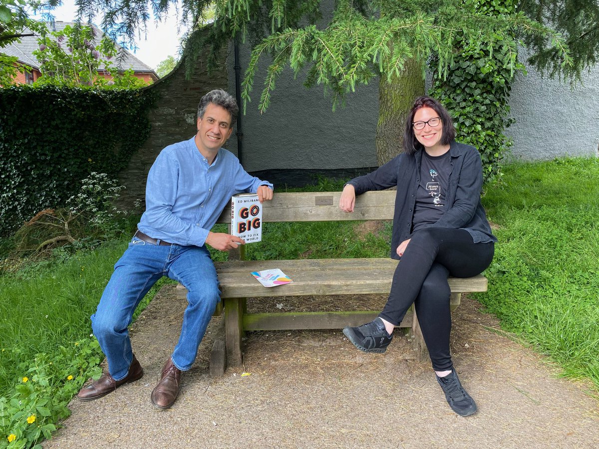 Ed Miliband tweet media