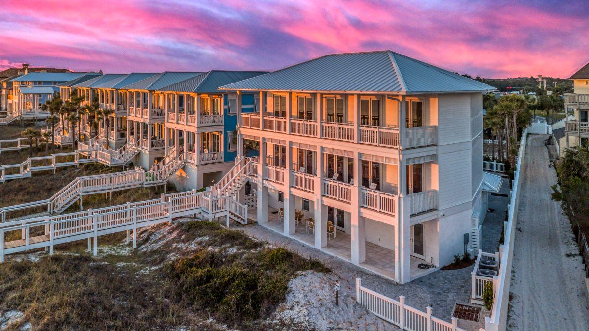 Carillon Beach tweet media