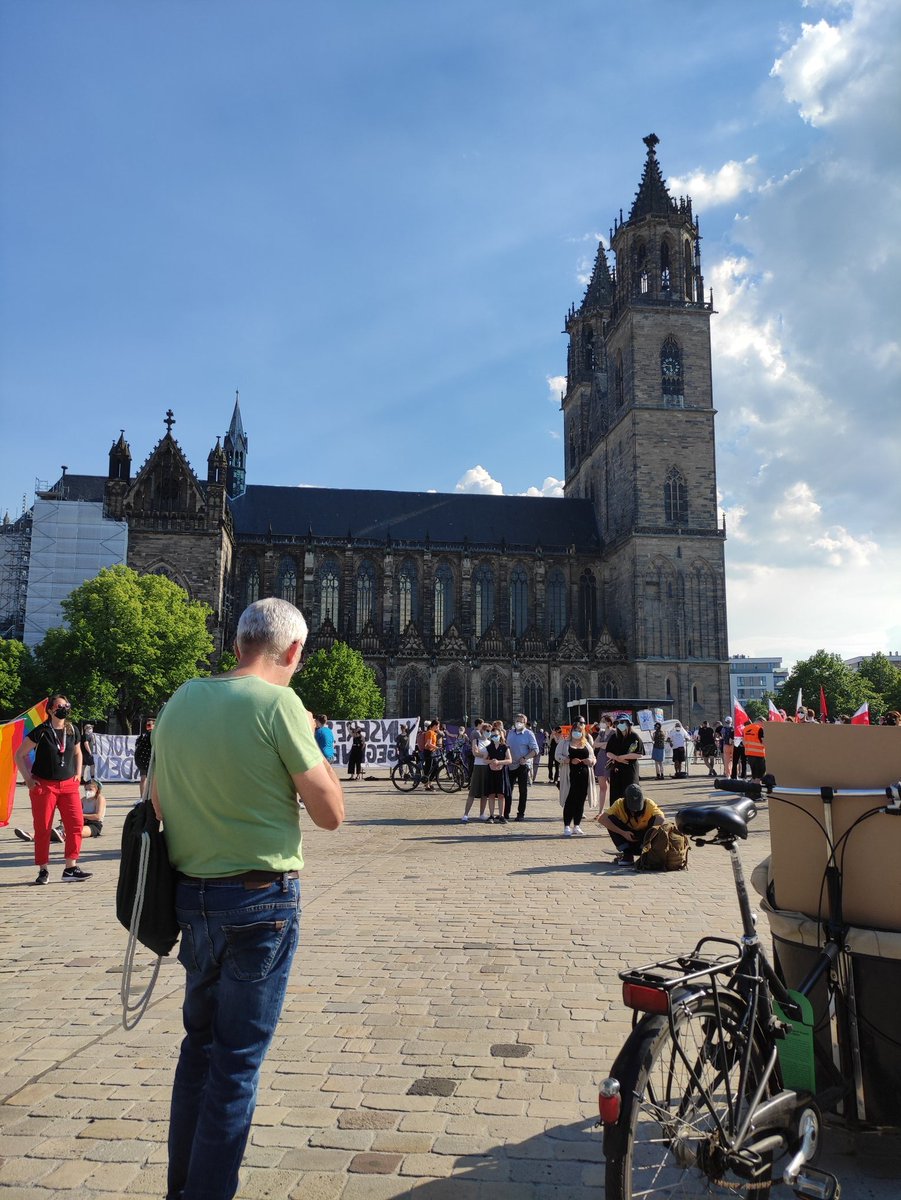 md_solidarisch's tweet photo. [17:45] Landesjugendpfarrer Peter Herrfurth mit einem starken Redebeitrag: "Respekt und Menschenwürde sind keine Verhandlungsmasse. Die Demokratie darf nicht aufs Spiel gesetzt werden." #md0604 https://t.co/fDK73L4jA3