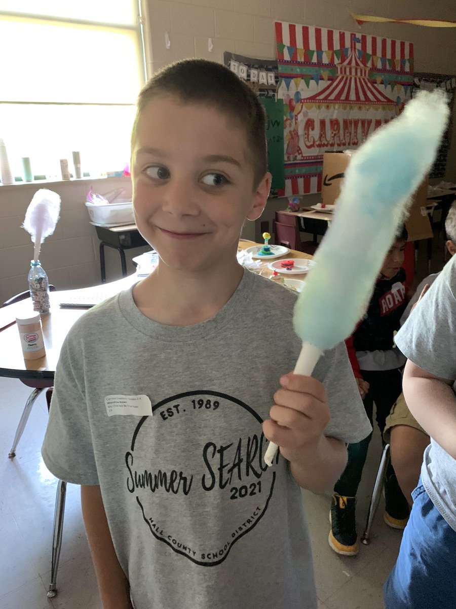 grimes_michelle's tweet photo. Carnival Creations @SummerSEARCH_HC cotton candy fun https://t.co/E2vnd81o8Y