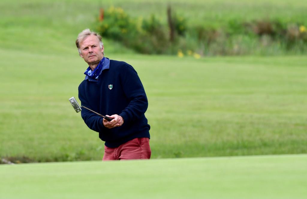 EnglandGolf's tweet image. TWO-IN-A-ROW!

Rupert Kellock successfully defends the English Senior Men's Stroke Play Championship. 

The Sunningdale golfer finishes with a 69 for a +1 total. Wins by one shot from Ian Attoe. More to follow....

Leaderboard: golfgenius.com/pages/3013524