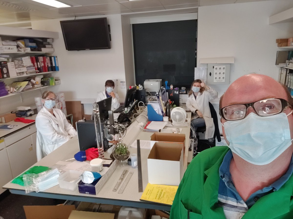 dr_jwg's tweet photo. About 8 weeks ago I was quite giddy for my first day back in #theteachinglab. After coordinating Y1/Y2 labs, with 15 days in the lab myself, I would say it was intense and enjoyable. And I saw a ruler imprint on a TLC plate for the first time... And I've seen a lot of TLCs! https://t.co/aA0wLWktTN