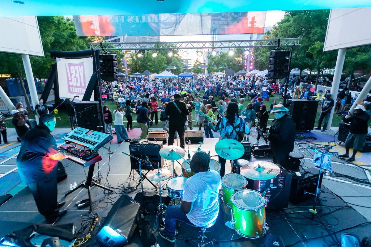 RobertsBlues's tweet photo. Fun Scenes-The 2021 Carolina Blues Fest aka "Carolina Soul" @ LeBauer Park Greensboro,NC Soul-Blues Artists Roy Roberts, Johnny Rawls &amp; Darryl Johnson. #Backstage #CarolinaSoul #SouthernCharm #SouthernSounds #May2021 #DeepSouthSoul #DownHome #GreensboroNC #SouthernHospitality https://t.co/ocMDunnAbv
