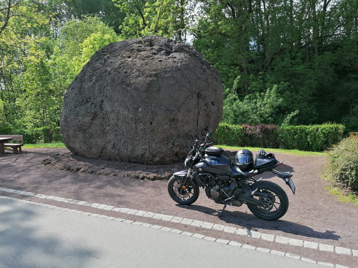 XSR700's tweet photo. #YAMAHA #MT07 at Lavabombe #Strohn https://t.co/Y4ivRSOOrK