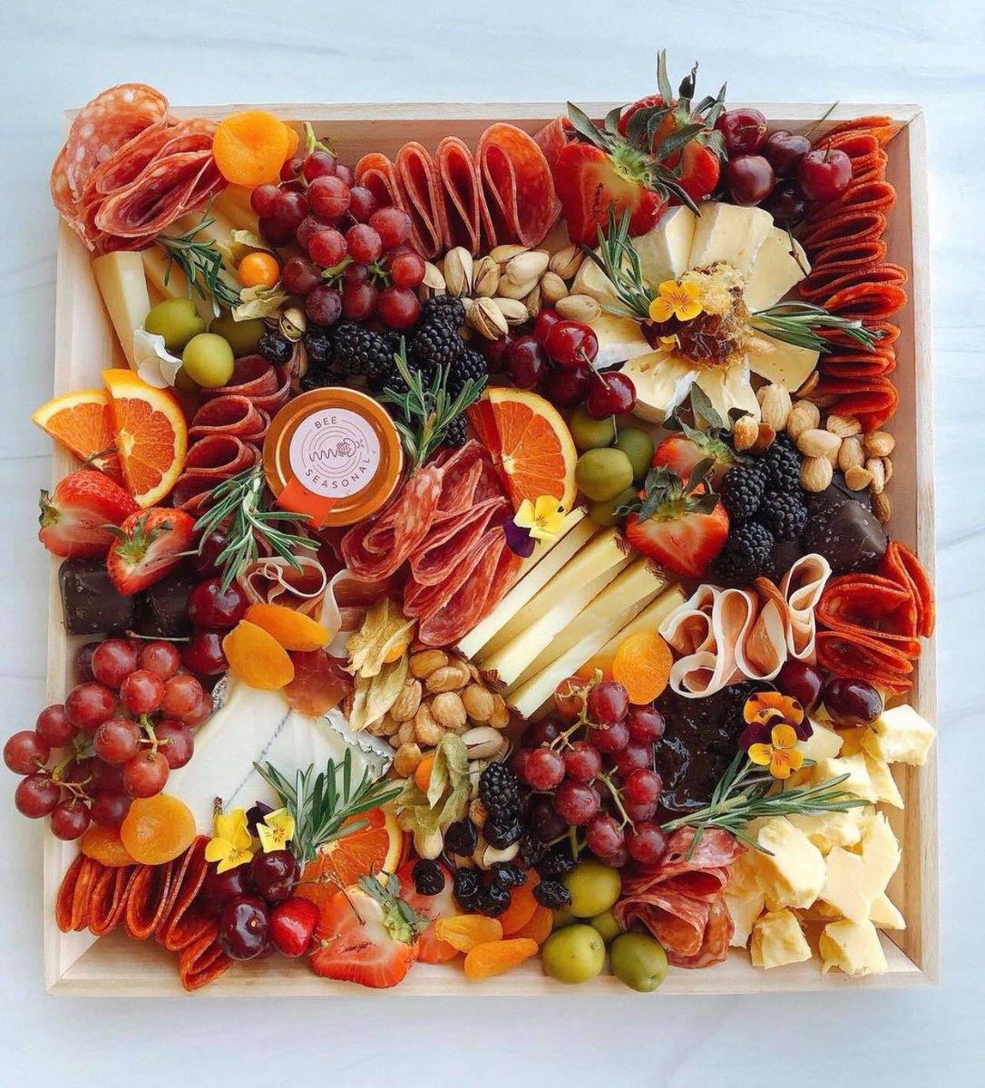 CCSCreative's tweet photo. Did you know that today is #NationalCheeseDay in the US? Honestly, any excuse to eat our favourite foods is fine by us. Here is GrazingHaus using our @realwoodtrays! What's your go-to cheese to snack on at home? 

📸IG: GrazingHaus https://t.co/Bcpn6ig5Er