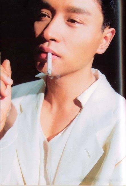 色気しかない #レスリーチャン #張國榮 #タバコを吸う海外俳優画像祭