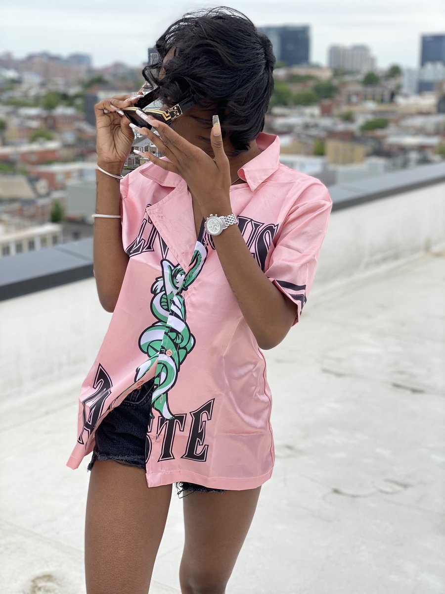 ENVĒ🖤🐍 tweet media