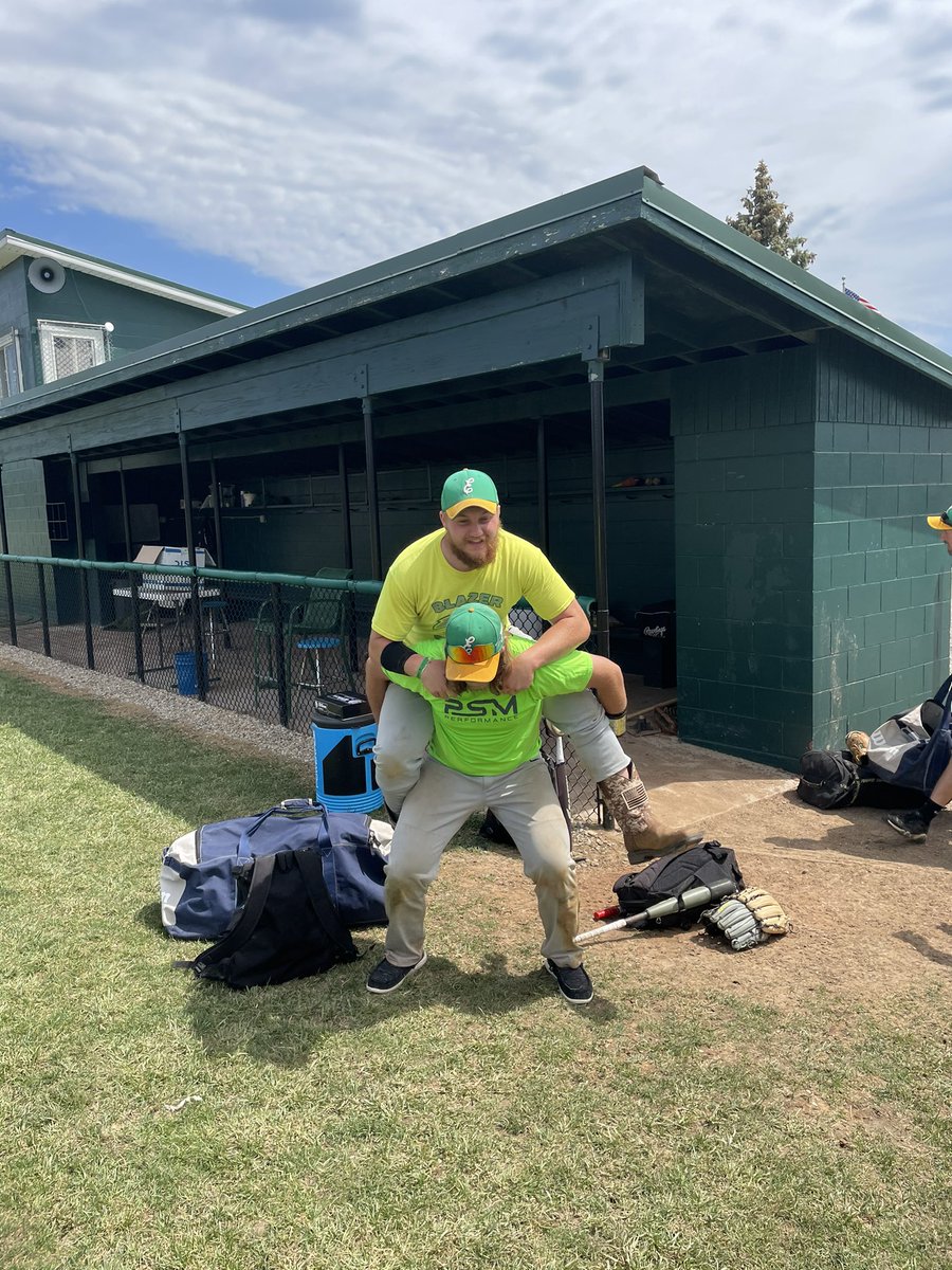 EastsideScores's tweet photo. Carrying our Seniors off the field
#baseballtradition https://t.co/H0QOMWRLLB