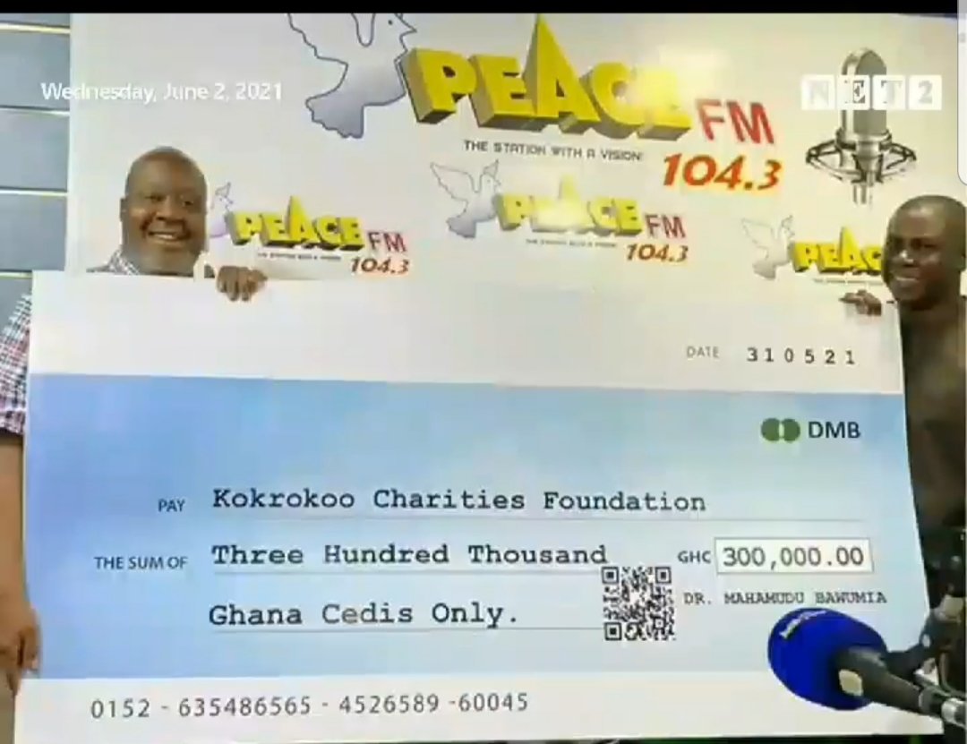 oscaryaodoe's tweet photo. Vice President Dr Bawumia Donated Three Hundred Thousand Ghana Cedis (300,000 Ghs) To Kokrokoo Foundation Led By Kwame Sefa Kayi Of Peacefm. https://t.co/rAx5sU4AZE
