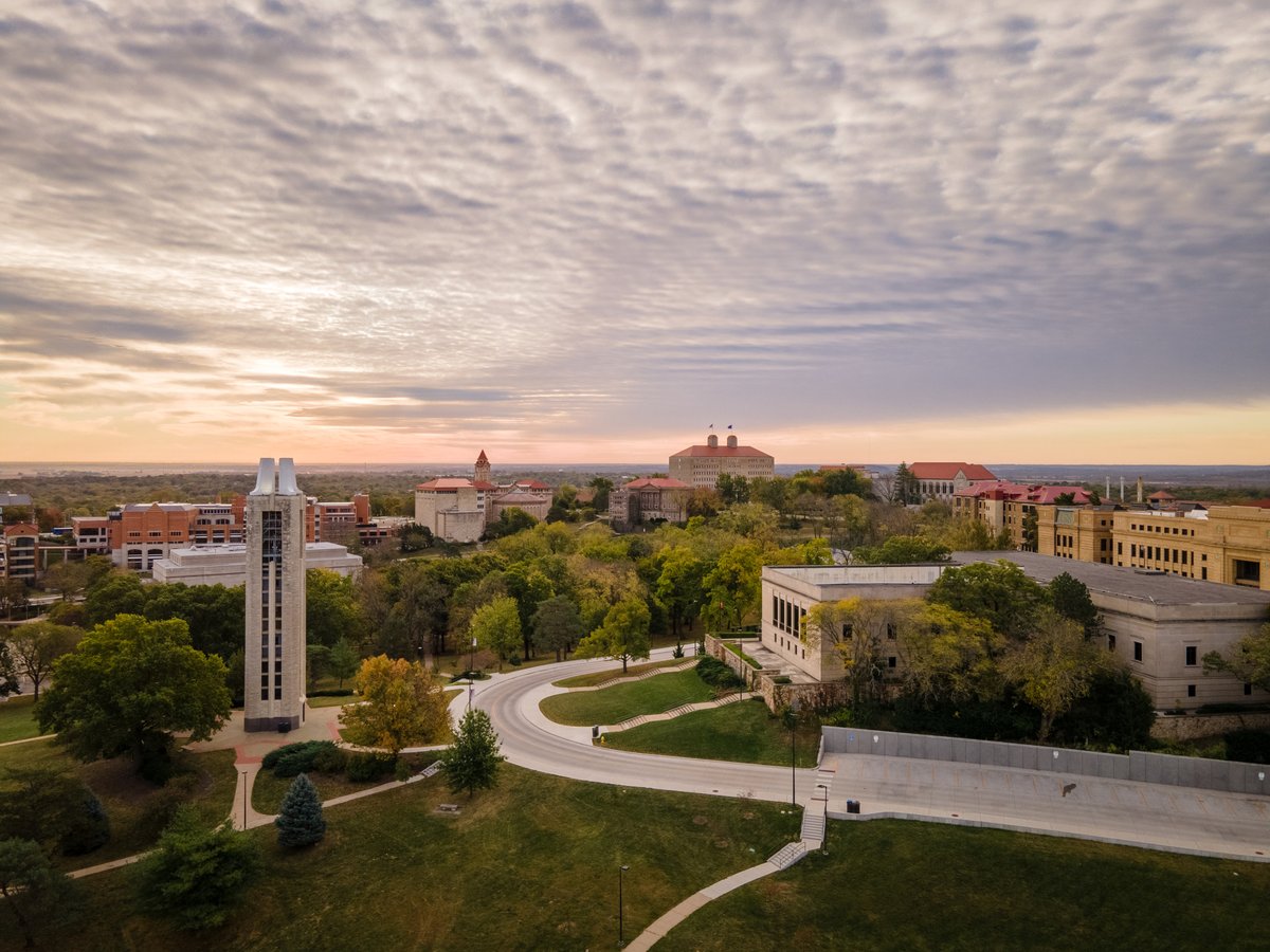 UnivOfKansas's tweet photo. A new semester is on the horizon. But for now, we’re enjoying the calm. #RockChalk #exploreKU https://t.co/XCc8ABUmOg