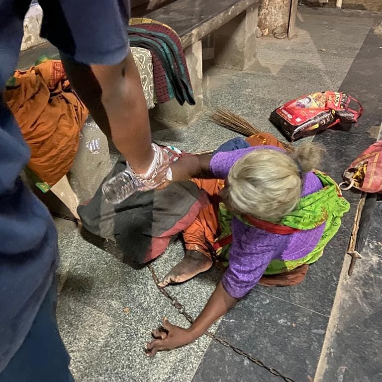 IvuCharitable's tweet photo. (04/06/2021) Our team members provided food & water bottles for 70 Homeless people in @Nagapattinam
Keep Supporting Us @IvuCharitable
#covid_19 #foodforhomeless #ivucharitabletrust https://t.co/2PjYUq3BYJ