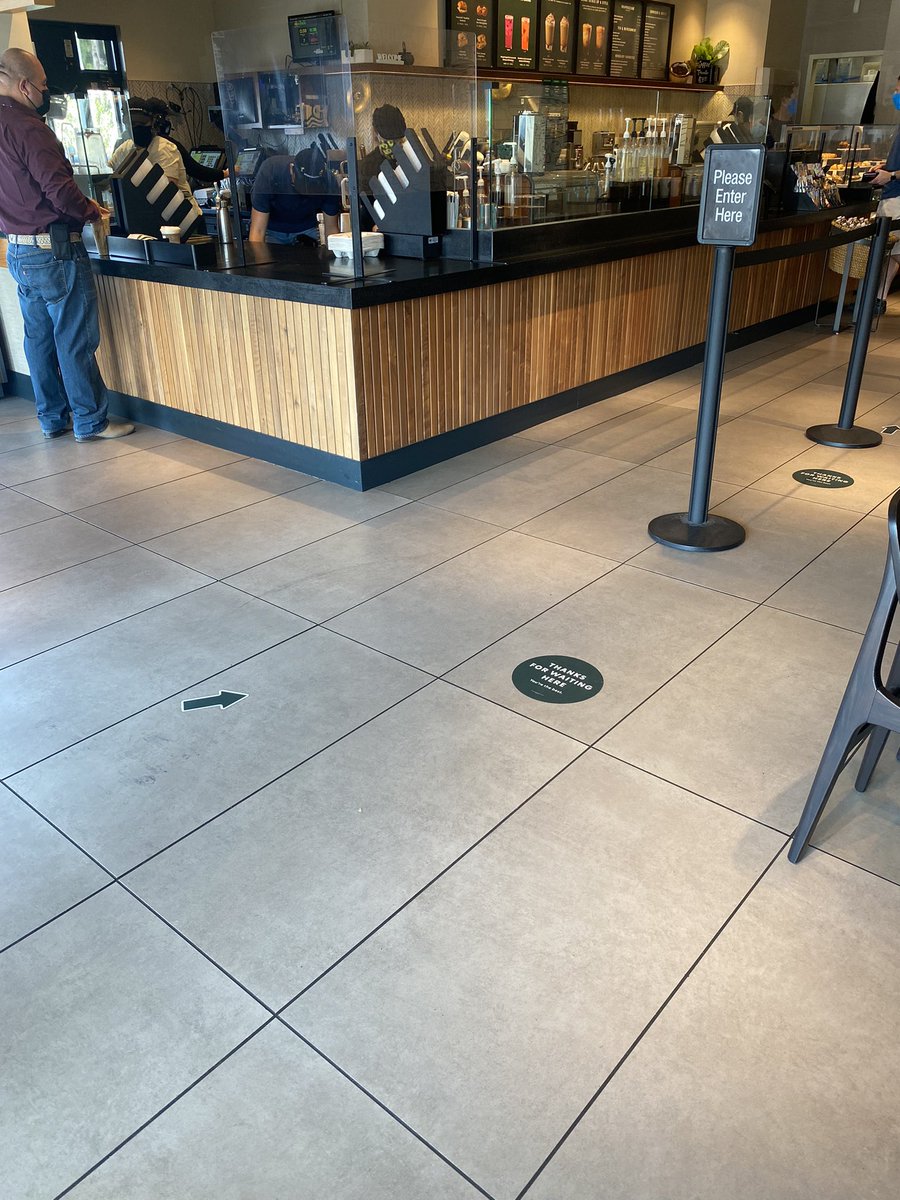 claucloud7's tweet image. When I came to get coffee on @LEXXXLIEEE but the funds run out once I’m about to pay for it 😂😂 omg ily les ❤️