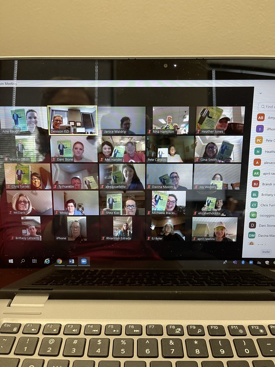 DISDDirector's tweet photo. This group of educators is excited to be reading “The Essential 55” for their DISD Summer Book Club! Thanks for leading our learning @AmyBaugh7 ! @mrronclark_  your words are practical and inspiring! 👊🏼 https://t.co/qYV69CmCWQ