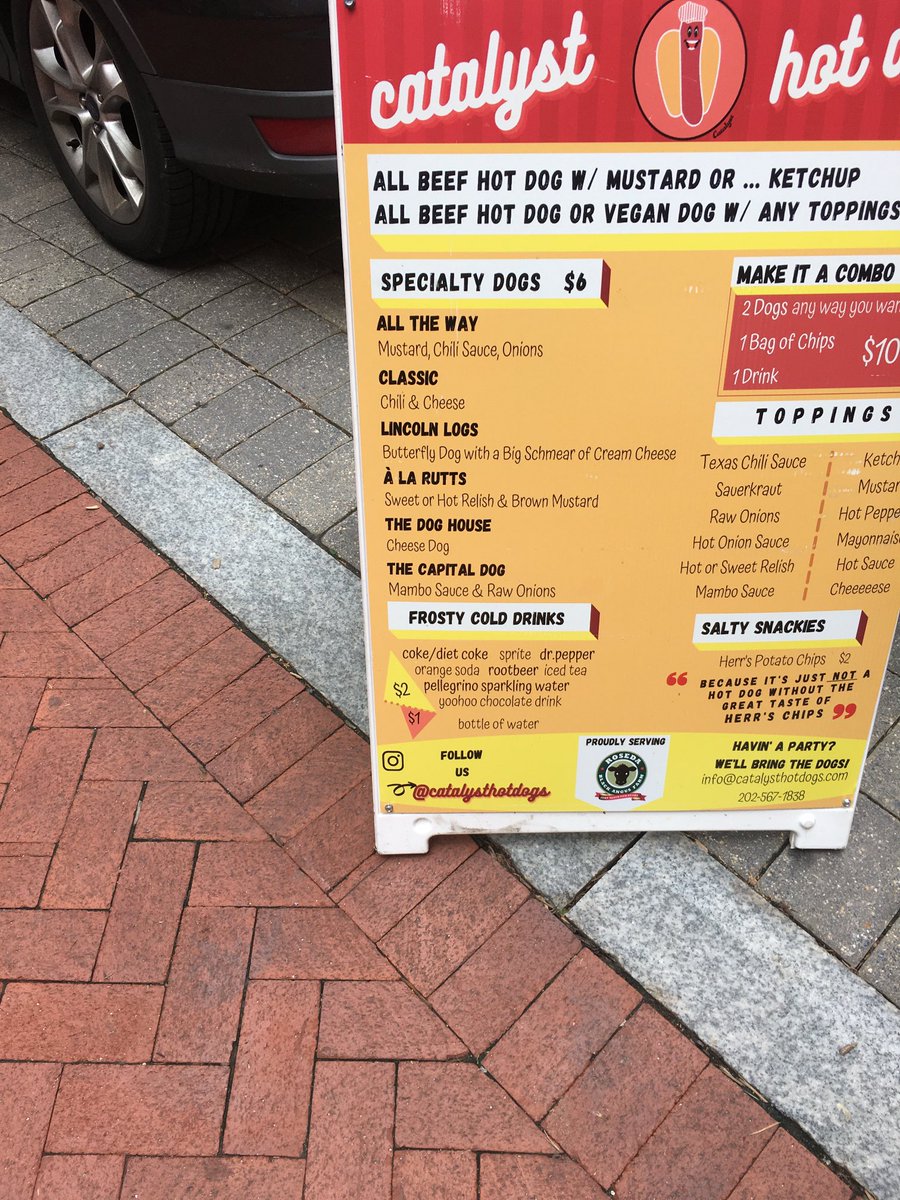 Lunchtime here at #Senate Square with the Jersey dogs