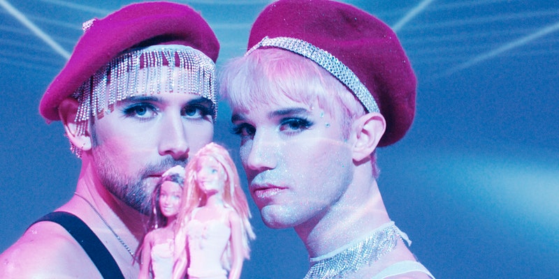The Bell House (@bellhouseny) on Twitter photo TONIGHT! Haüs Party 2.0 with <a href="/zachteague3/">Zach Teague</a> and <a href="/DrewLausch/">Drew Lausch</a> is SOLD-OUT!
Featuring special guests:
<a href="/imdrewanderson/">Drew Anderson</a>
<a href="/MsReeezy/">Reeezy</a>
@lagoonabloonyc
DJ Jenny Lion
7PM Doors / 8PM Show
Details: bit.ly/3ckERMX TONIGHT! Haüs Party 2.0 with <a href="/zachteague3/">Zach Teague</a> and <a href="/DrewLausch/">Drew Lausch</a> is SOLD-OUT!
Featuring special guests:
<a href="/imdrewanderson/">Drew Anderson</a>
<a href="/MsReeezy/">Reeezy</a>
@lagoonabloonyc
DJ Jenny Lion
7PM Doors / 8PM Show
Details: bit.ly/3ckERMX