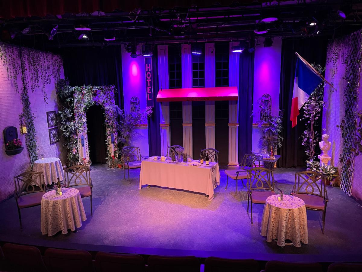 DEBOUCHE-  opens tonight - Production Photos! conta.cc/3fNprD8