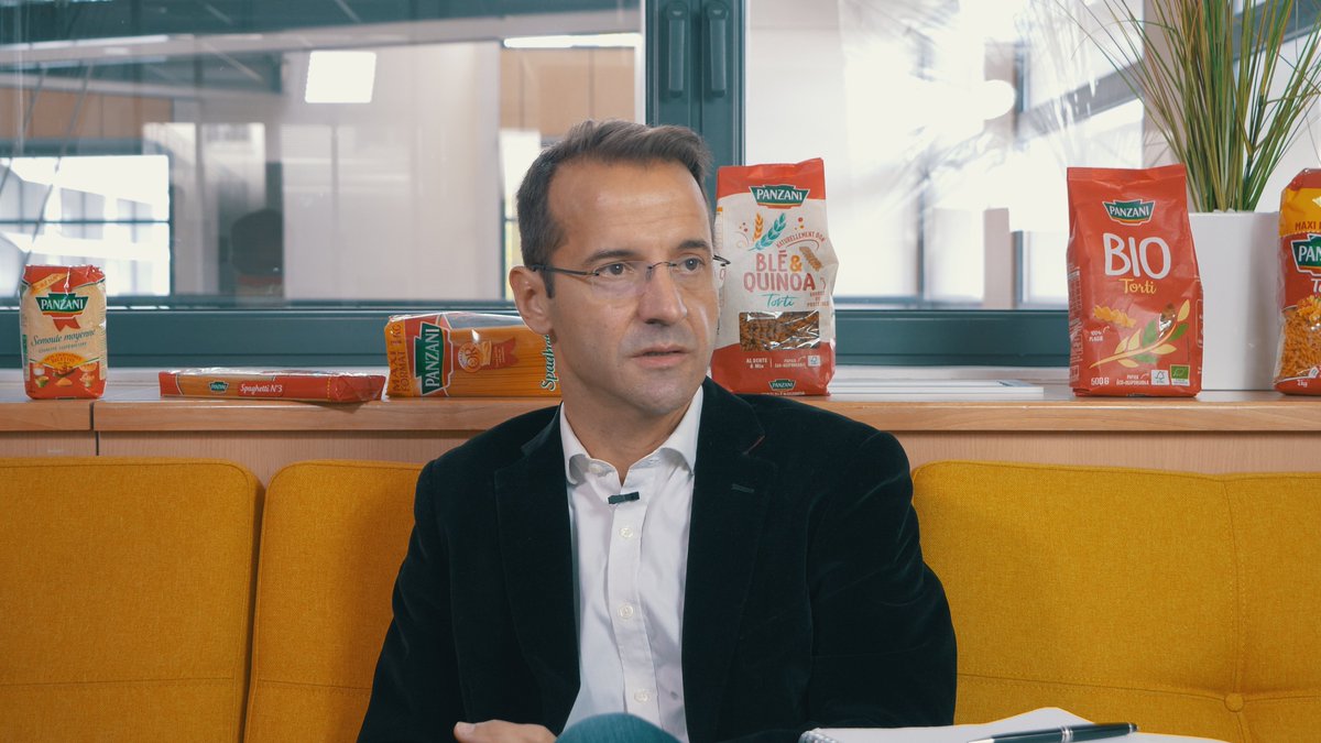 Web-série « #RSE : la preuve par les faits » : pour terminer cette semaine, découvrez le témoignage de Philippe Beaud, Directeur des #Achats du Groupe <a href="/Panzani/">Panzani</a>. Il raconte comment améliorer son impact #environnemental 👉 youtu.be/-c1RiWNeZqA