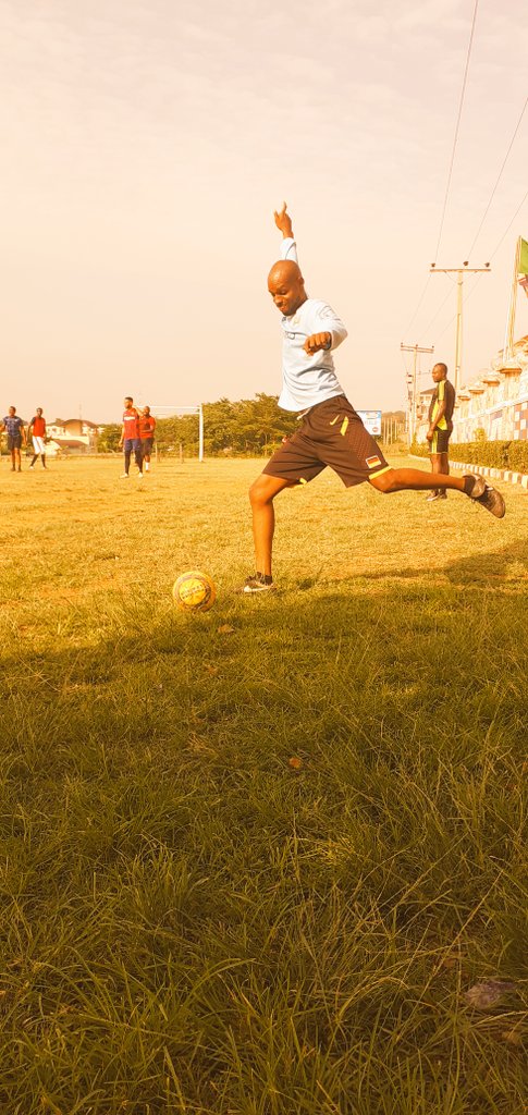 Hydroengineer1's tweet photo. My two most favourite environment🤩

...looking for me? Then check these two places within 2KM radius, you must find me!🥺😁 

#Hydroengineer #geologist #soccer #footballer #footballplayer #engineer #construction #AbujaTwitterCommunity #abujaTwitter #construction #Borehole https://t.co/ROgmyRKljn