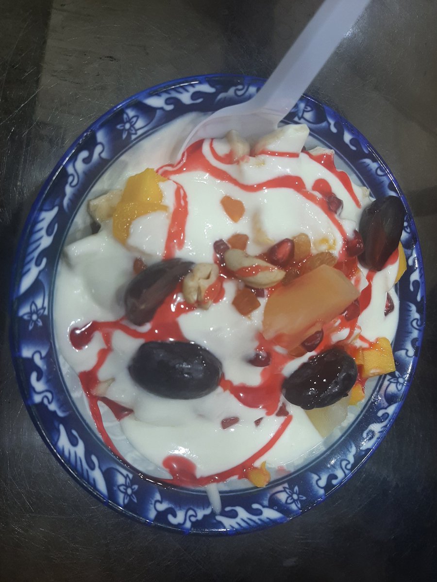 emrankhn142's tweet image. #FruitChat ❤ #delicious 😋😋😋