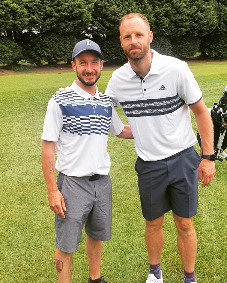 91_darren's tweet photo. Only had a round with @DavidMeyler  today at Cottingham parks 🏌🏻‍♂️top bloke 🐯 https://t.co/CJVNsSQmfg