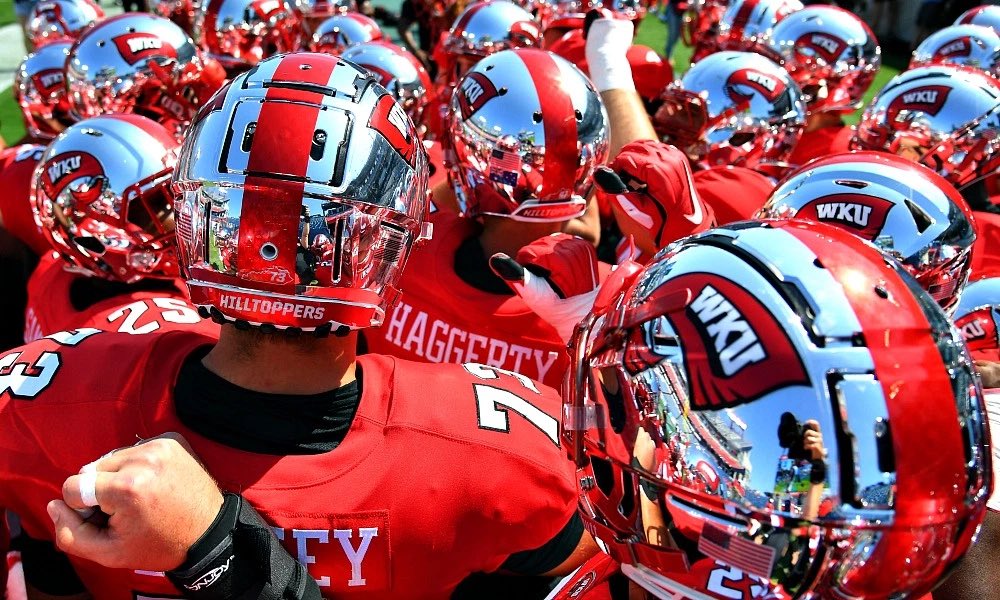 javarius_george's tweet photo. Glory To God! I’m blessed and honored to receive my first D1 offer from Western Kentucky University... @CoachMizellWKU @ChadSimmons_ @Mansell247 @NPHSRecruiting @TopShelf_Steph @PlayBookAthlete @TEwracademy @RecruitGeorgia @JakeThompson706 @graylen_g @G78Kisha @WKUFootball https://t.co/lSrJvtR5fM